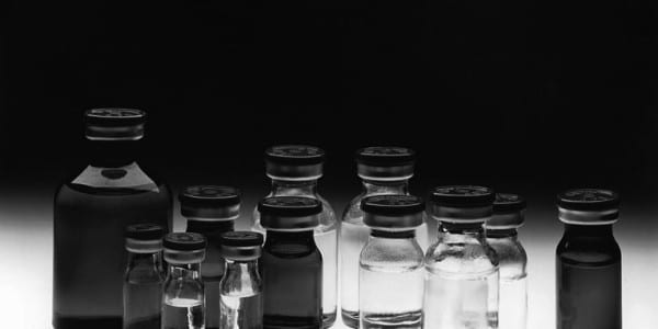 Chemotherapy_vials_(2)
