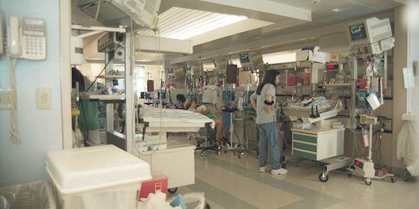 800px-Kapiolani_Neonatal_ICU