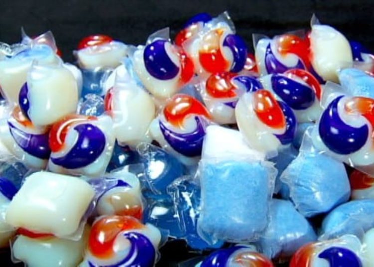 Laundry detergent pods a poisoning risk to young children
