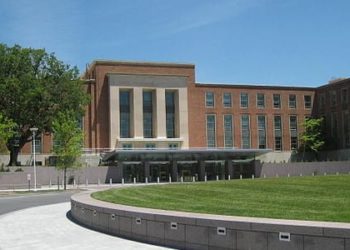 FDA-regulated clinical trials rarely report violations