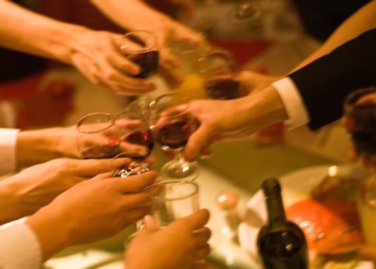 E-interventions linked to short-term reduction in alcohol consumption in college students