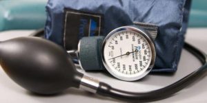 Elevated blood pressure at discharge from delivery hospitalization predicts earlier admission postpartum