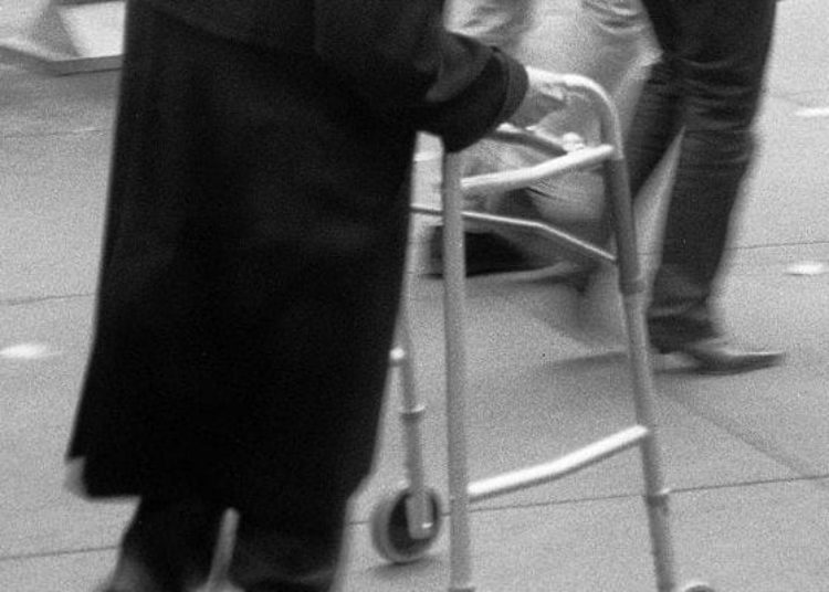 Home nursing visits for elderly after hospitalization may reduce short term mortality