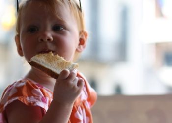 Eating in the absence of hunger linked to toddler obesity