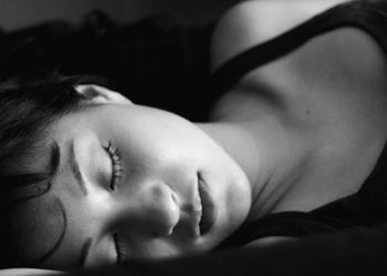Sleep duration, sleepiness, chronotype have variable associations with teen self-regulation