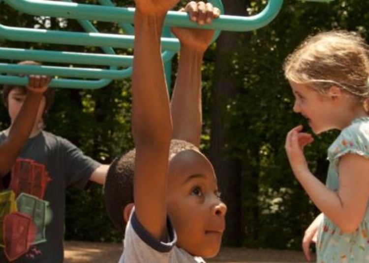 Child maltreatment associated with poor adult socioeconomic status