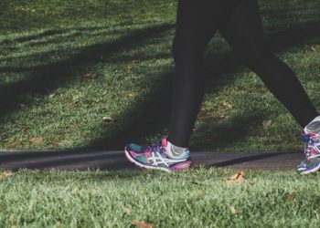 Increased number of daily steps linked with decreased mortality in older women