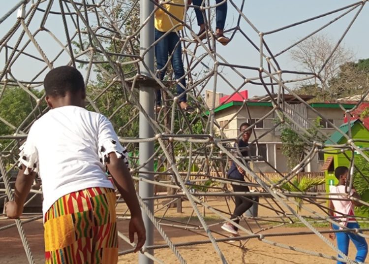 Quick Take: Evaluating the impact of community health volunteer home visits on child diarrhea and fever in the Volta Region, Ghana